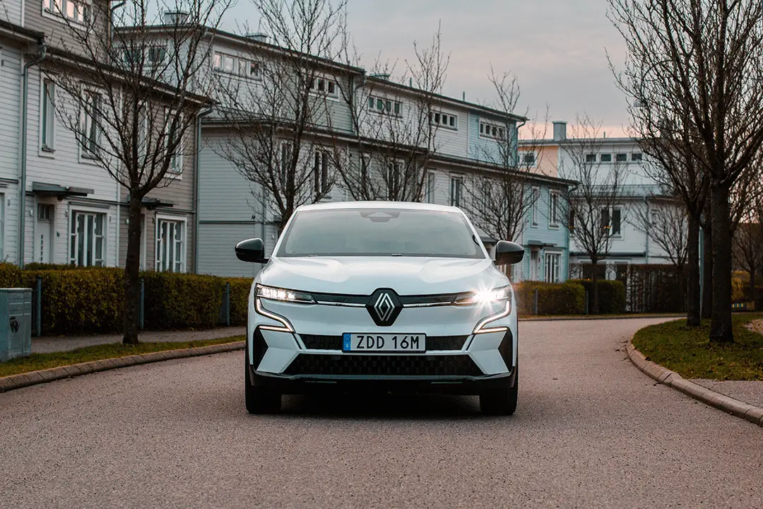 Renault-Megane-E-Tech-front