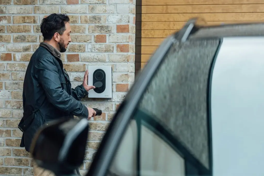 Elbilsvaruhuset-laddbox-vägg