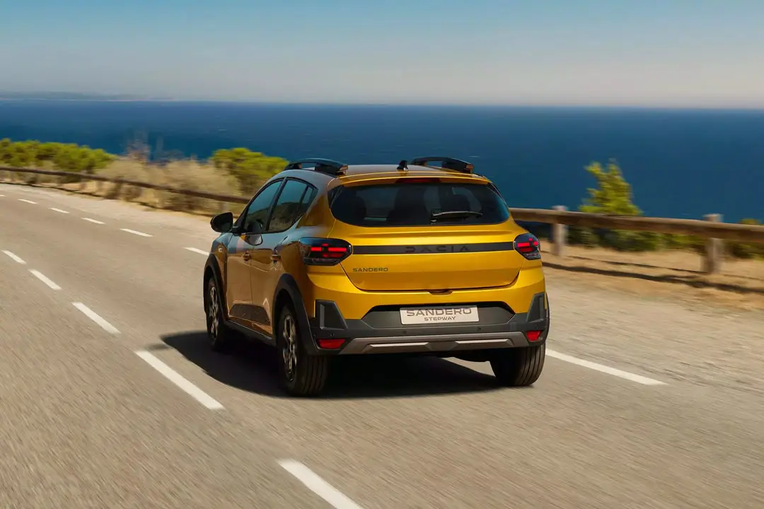 Dacia-Sandero-Stepway-Bak-Väg